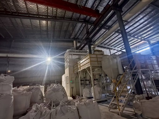 白剛玉生產車間